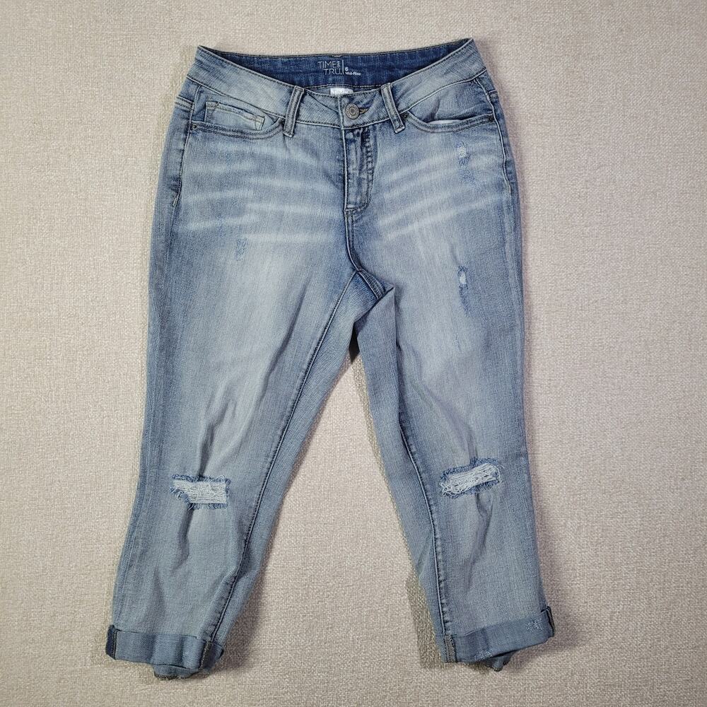 Time and Tru Light Blue Distressed Cropped Jeans